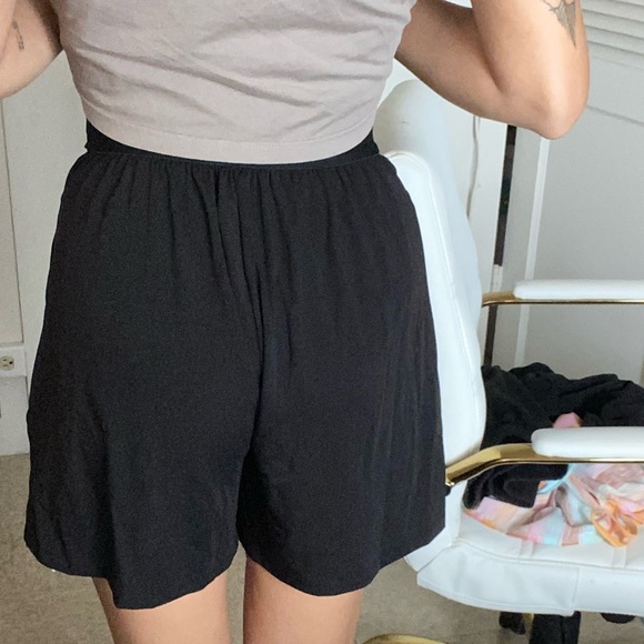 Halara XS long running shorts NWT - Picture 3 of 4